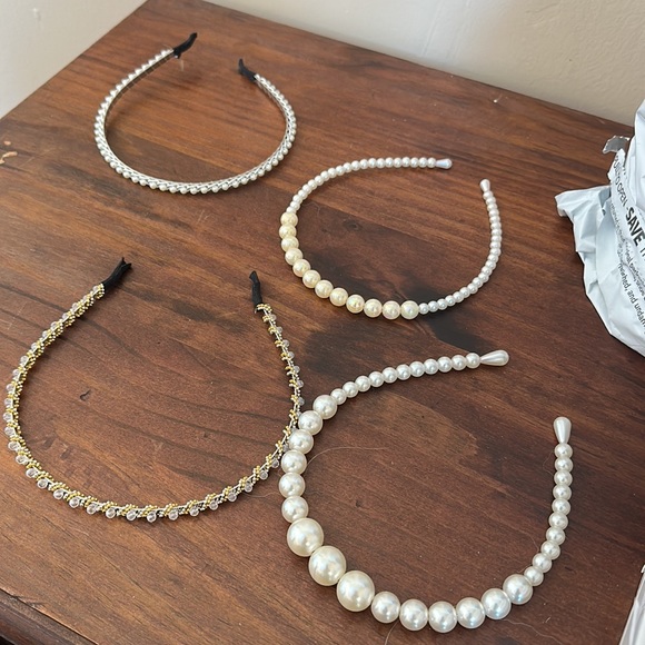 Pearl Bridal Headbands Pack of 4 - Picture 2 of 2